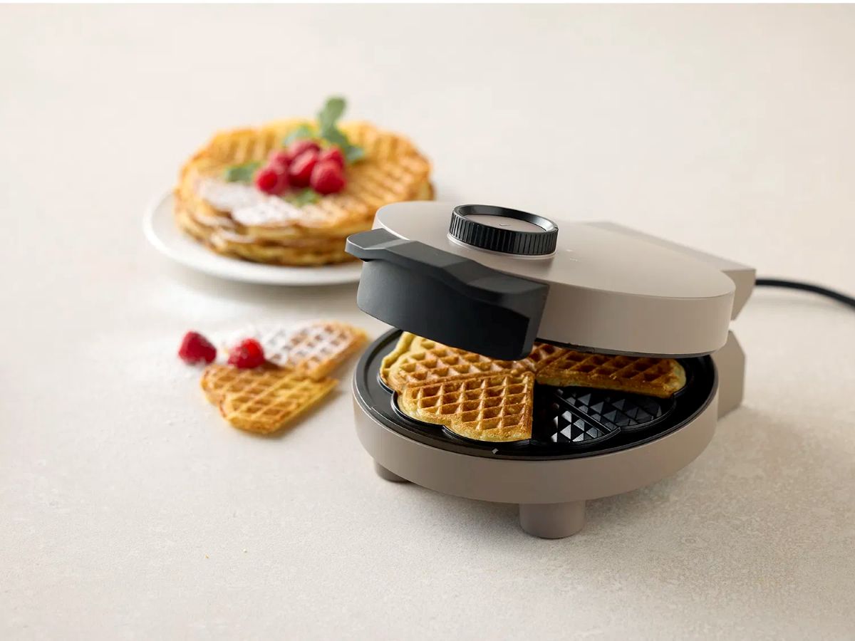 Blomsterbergs Vaffeljern 1000 W latte