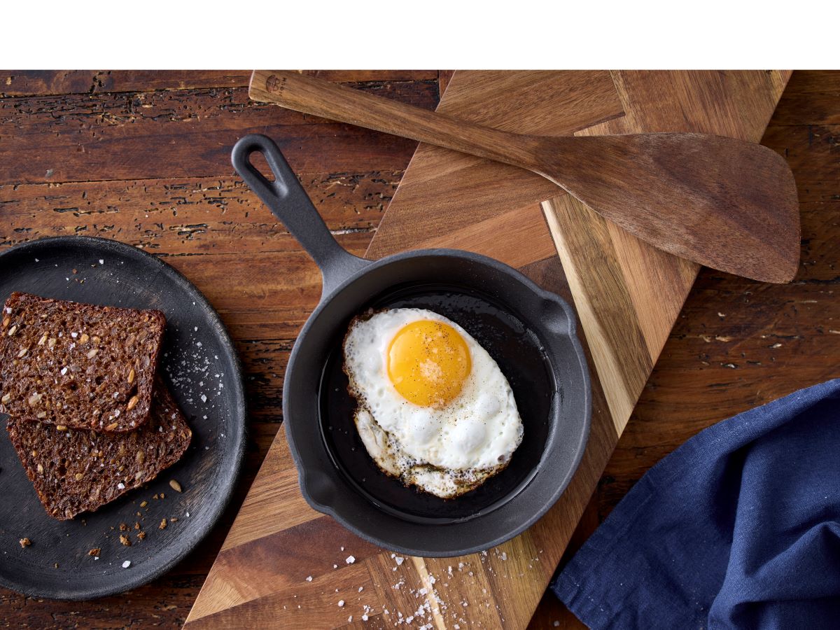 Holm støbejernspande Ø14 cm.