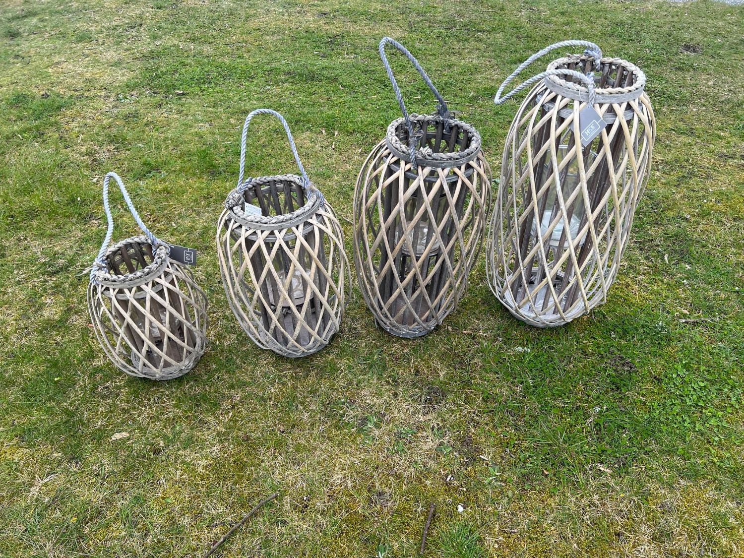 Lanterne i piletræ 50x28 cm.