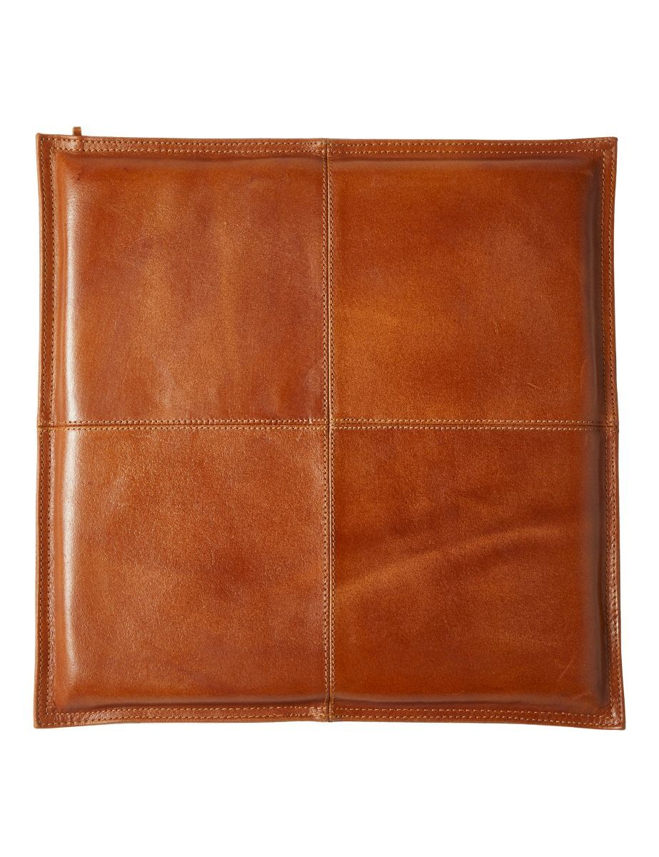 Da'core Sædehynde i bøffellæder model kvadratisk 38x38 cm. cognac