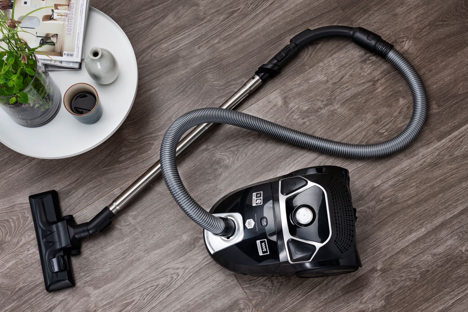 Compact Power støvsuger 750 W