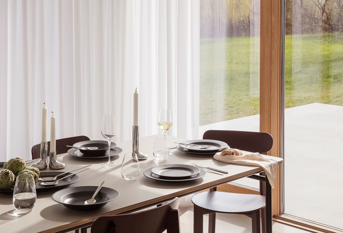 Eva Trio Legio Nova Middagstallerken Ø 28 cm. - sort stentøj