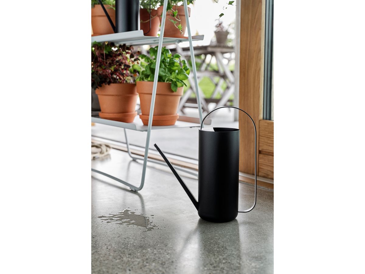 Zone Vandkande 1,5 L/27x10 x28 cm. sort