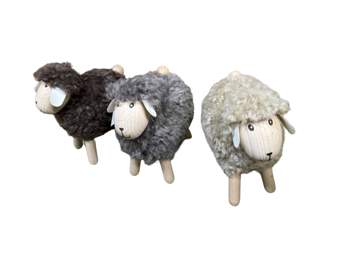 Får H 14 cm. træ/polyester assorteret brun/grå/natur